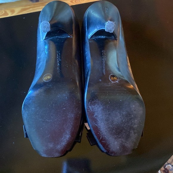 BCBGeneration black-and-white high heel open toe dress shoes - Picture 6 of 9